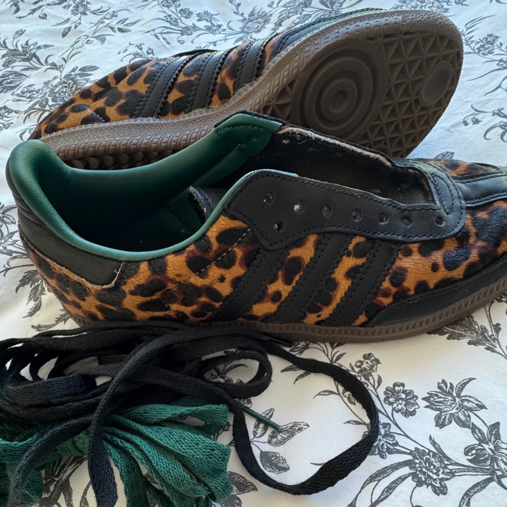 Adidas Leopard Sambas